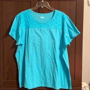 Ladies short sleeve top.